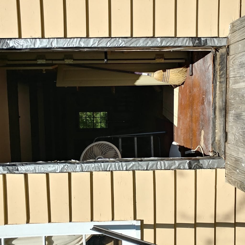 den door removed outside view