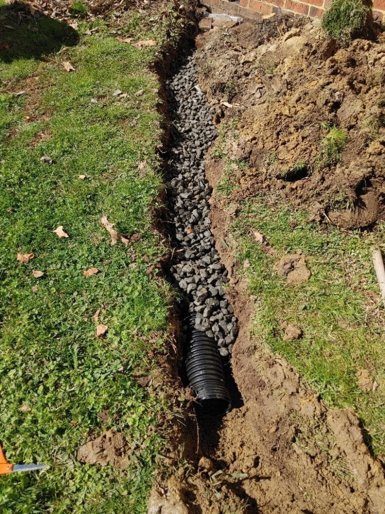 Draiage pipe with gravel