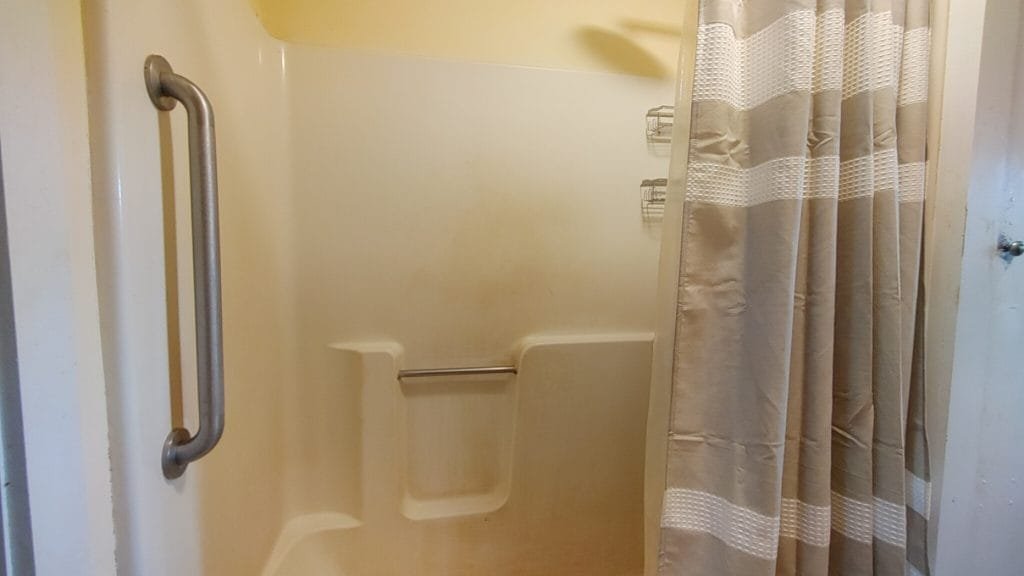 Old Tub/Shower 1