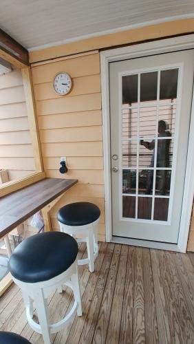 Outside view no window