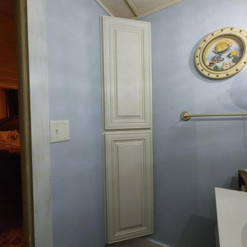 2 new corner cabinets